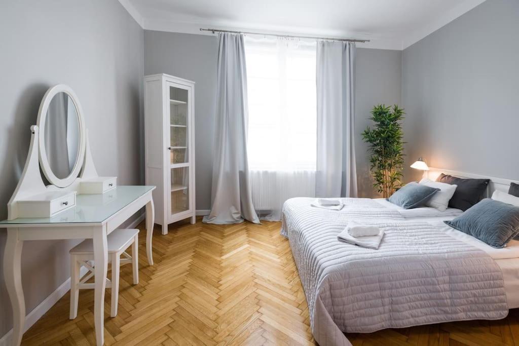 קרקוב Florianska Deluxe Apartments With Air Condition מראה חיצוני תמונה